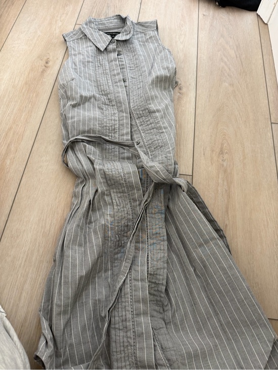 Banana Republic Dresses & Skirts - Banana Republic Gray and White Pinstripe Sleeveless Maxi Shirt Dress. New